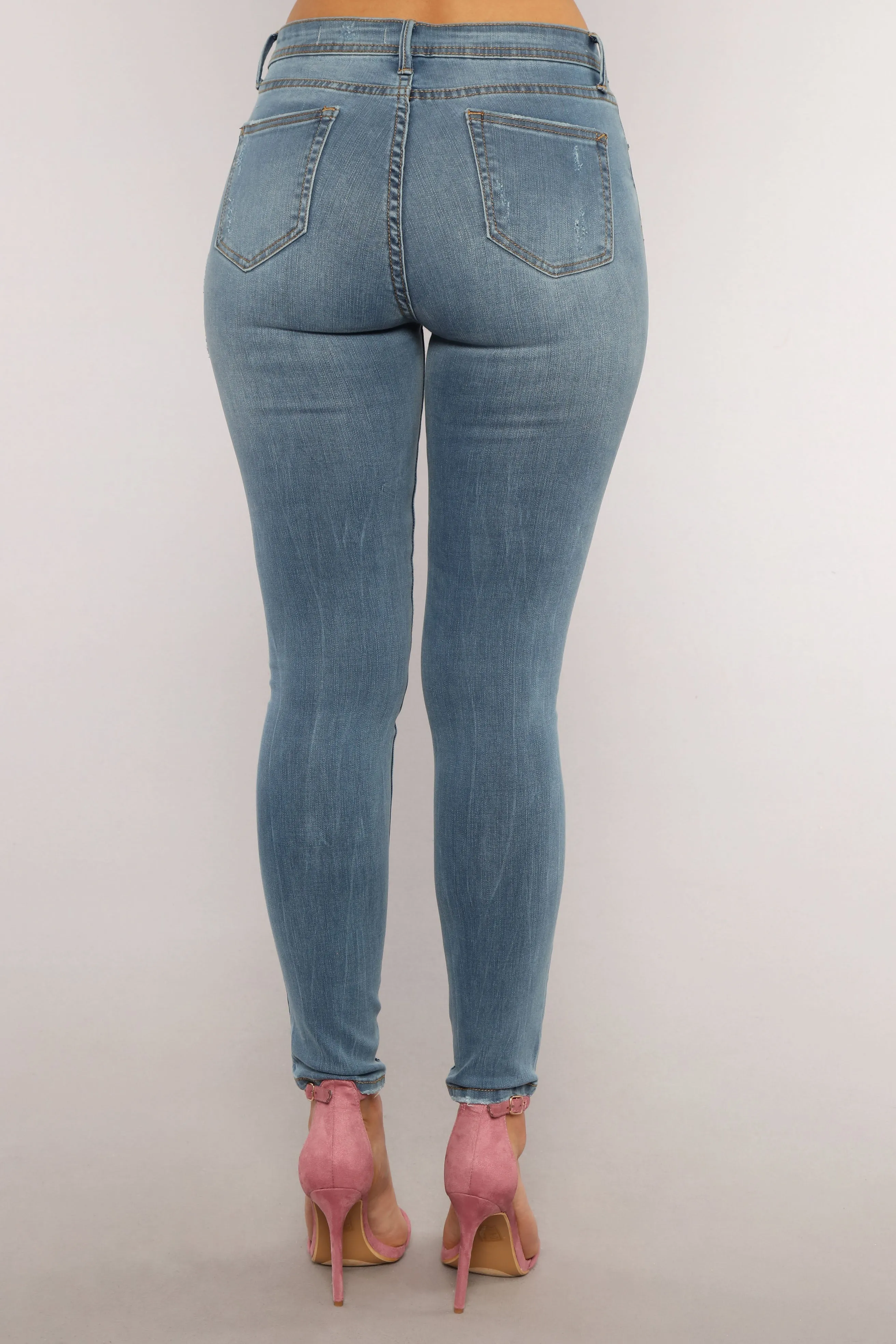 Appletini Ankle Jeans - Light Blue Wash