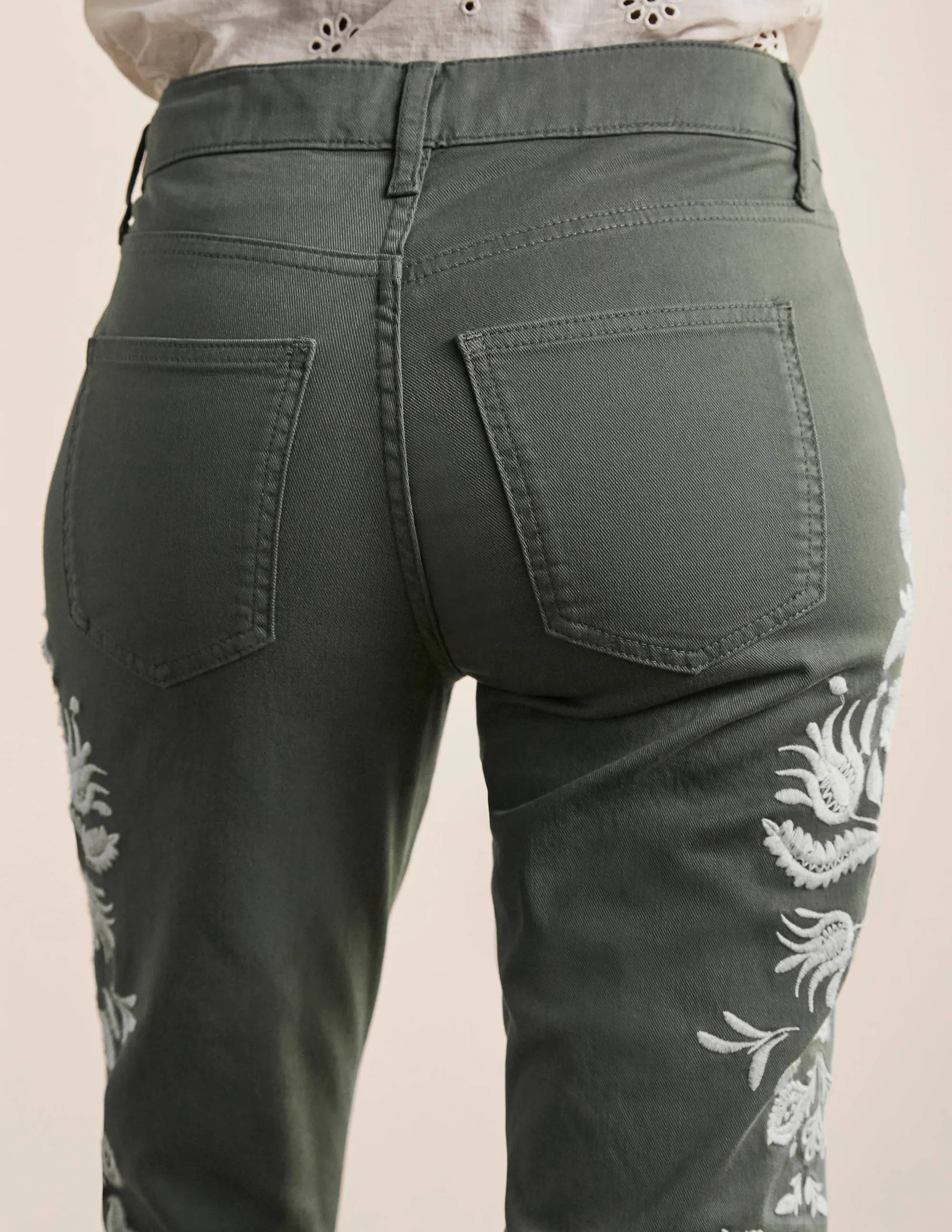 Girlfriend Jeans-Alder Embroidered