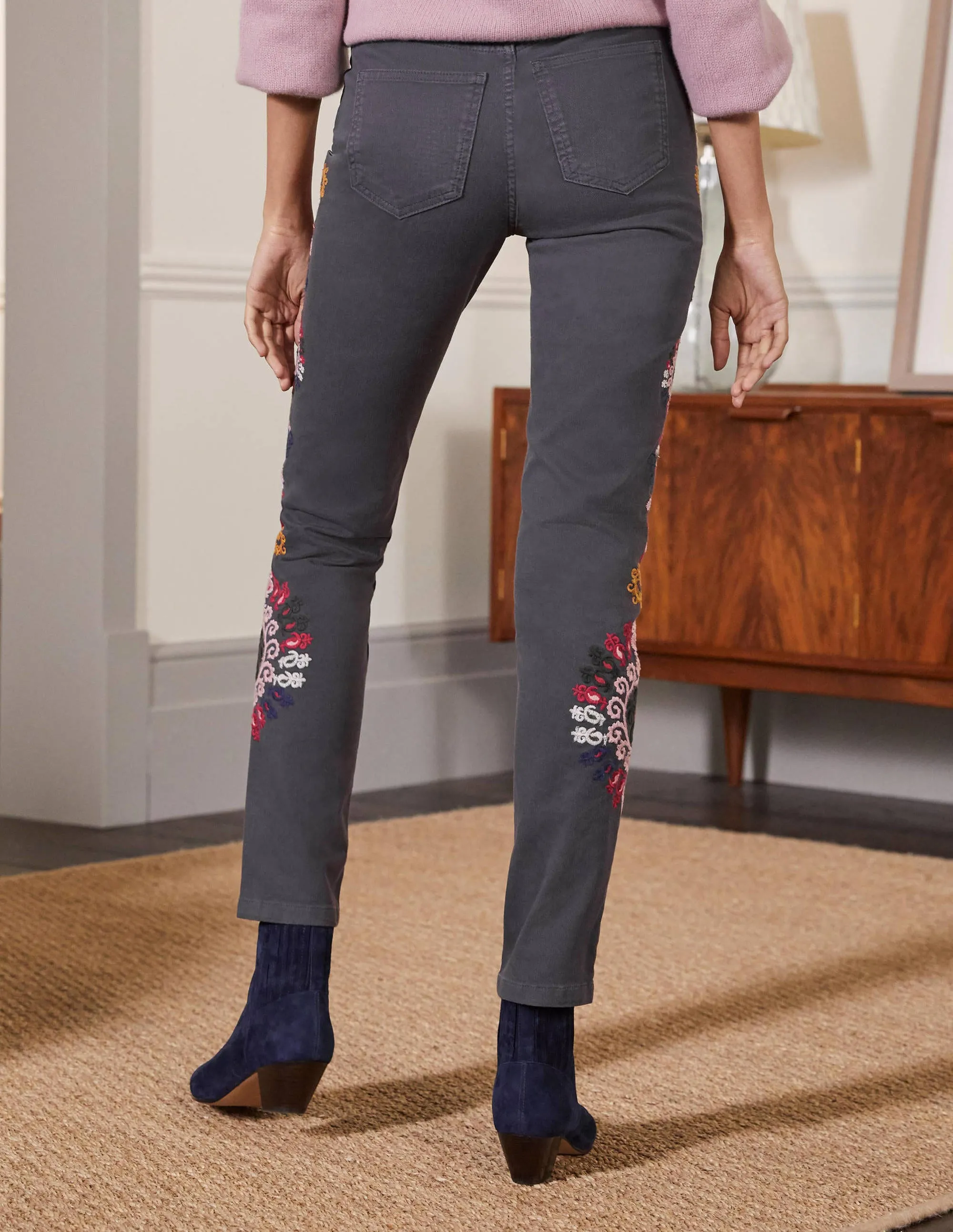 Girlfriend Jeans-Asphalt Embroidered
