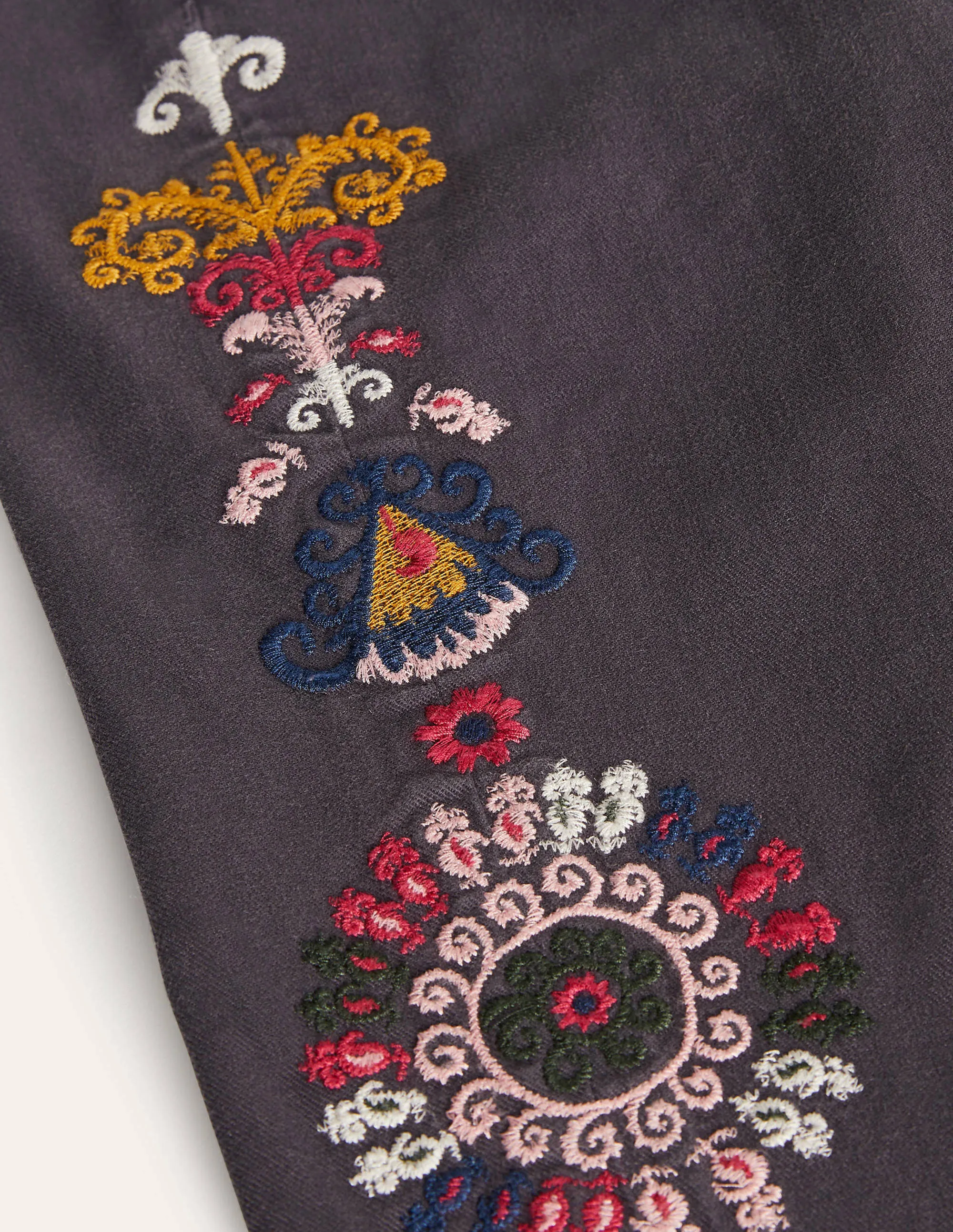 Girlfriend Jeans-Asphalt Embroidered