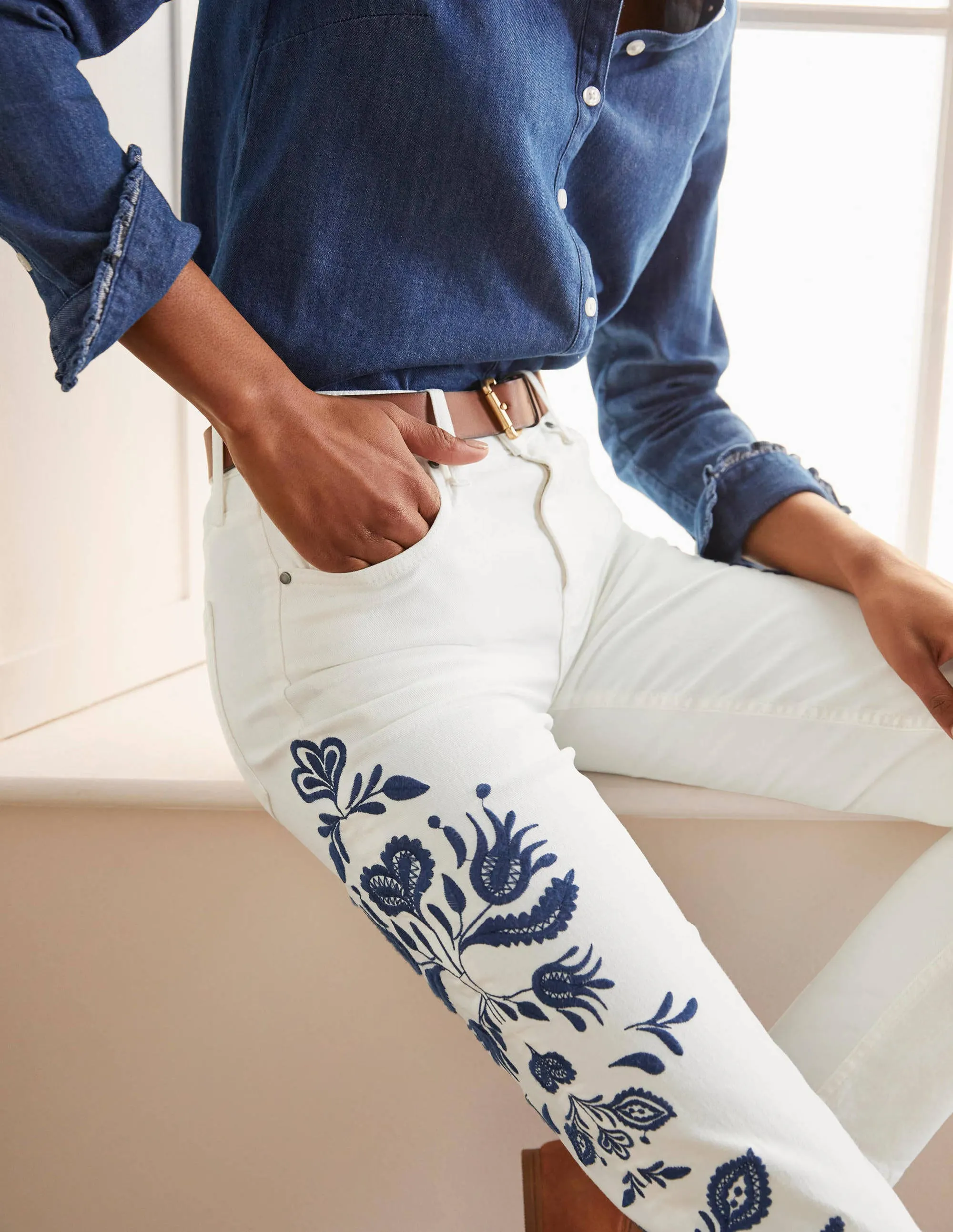 Girlfriend Jeans-White Embroidered