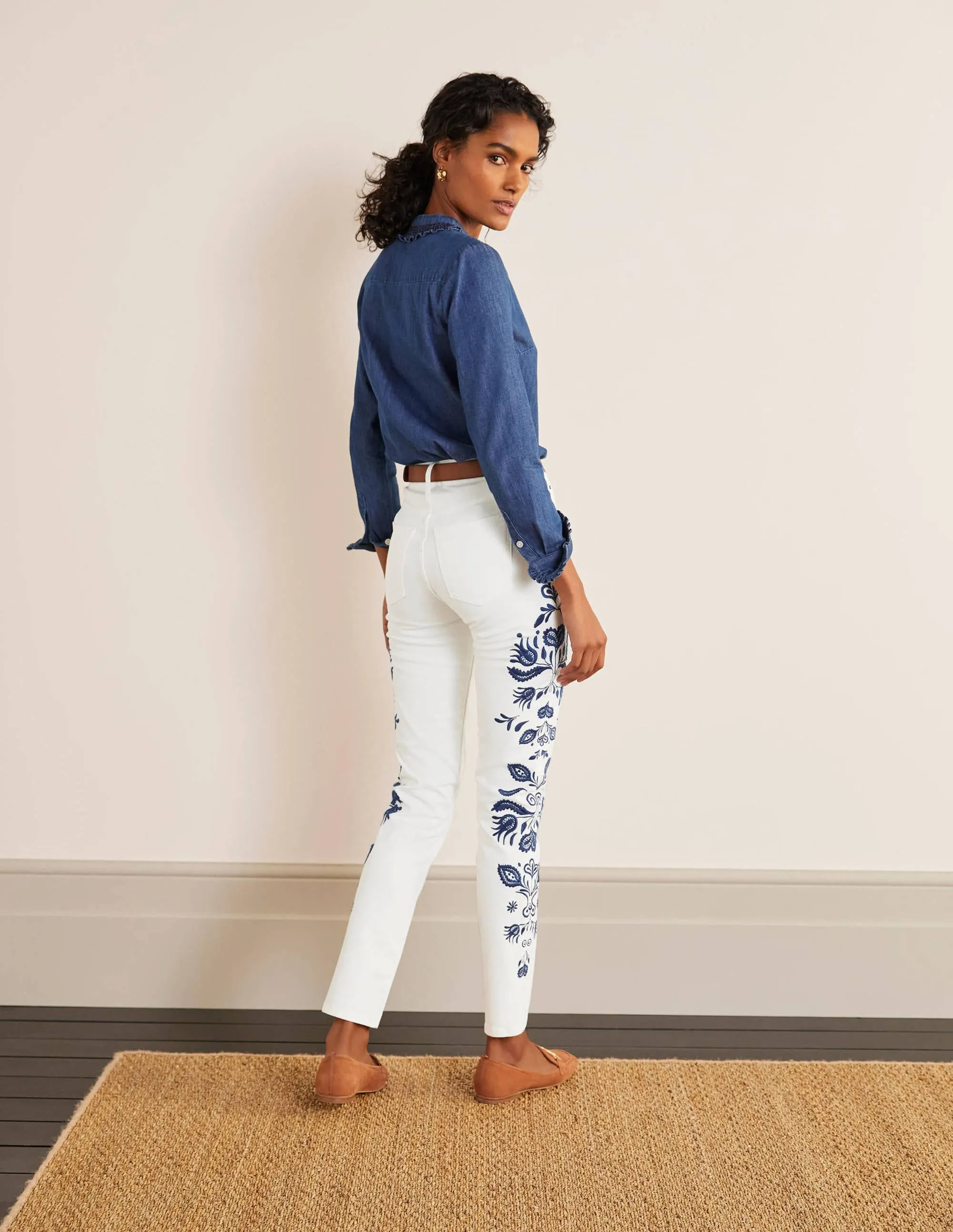 Girlfriend Jeans-White Embroidered