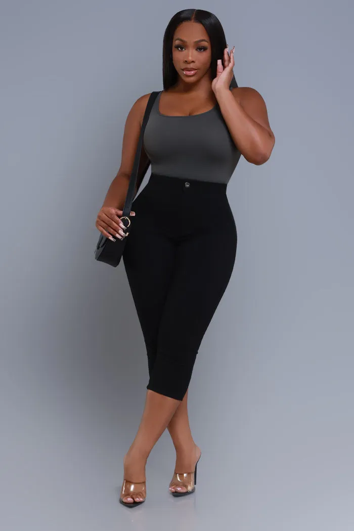 Super Swank High Rise Stretchy Capri Pants - Black